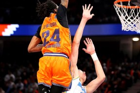 米兰-赛前CBA常规赛焦点战；瓦伦西亚止住颓势；赛场秩序良好；球探报告显示潜力的简单介绍